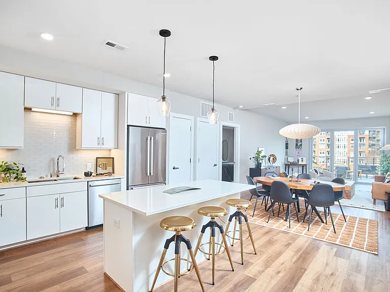 214 Hunt St #306 — Photo 1