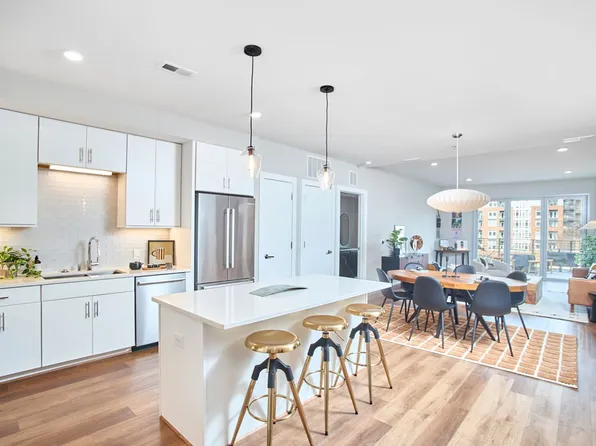 214 Hunt St #306, Durham, NC 27701