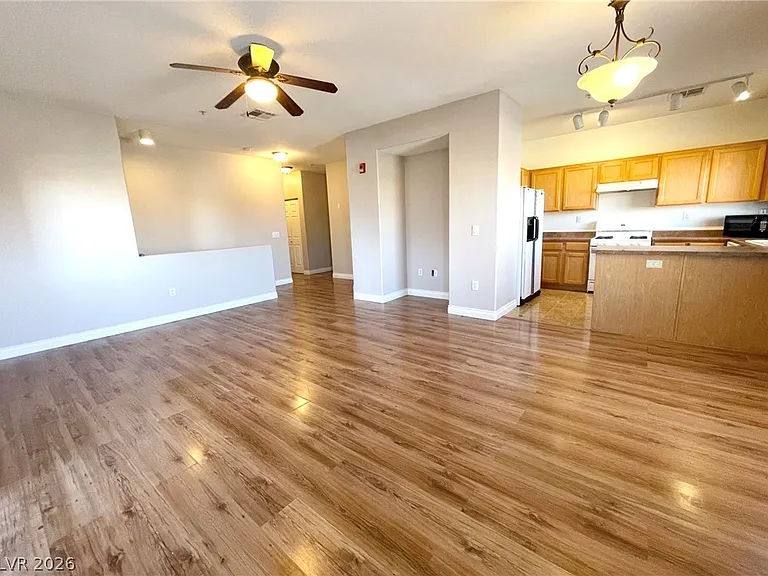 3925 Legend Hills St #202 — Photo 4