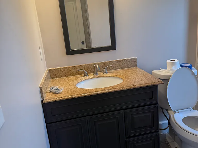 1007 Premont Ave — Photo 10