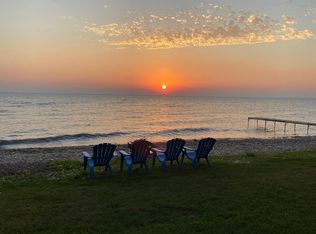 978 Shoemaker Point Rd, Brussels, WI 54204