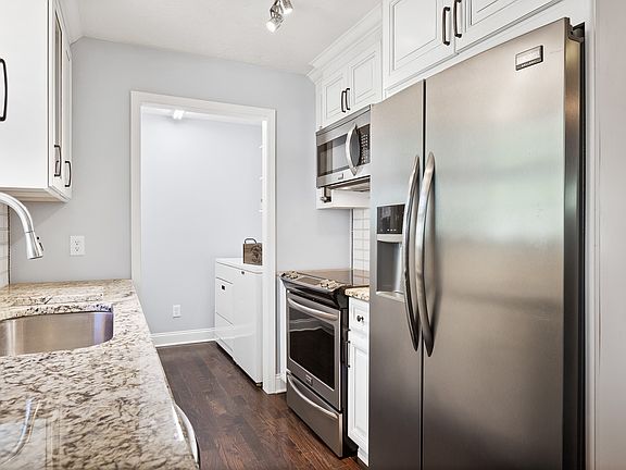 4th image of 329B Duke St