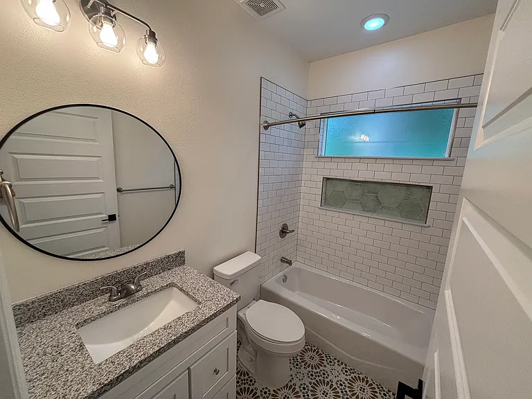 346 NW 3rd Ave — Photo 15