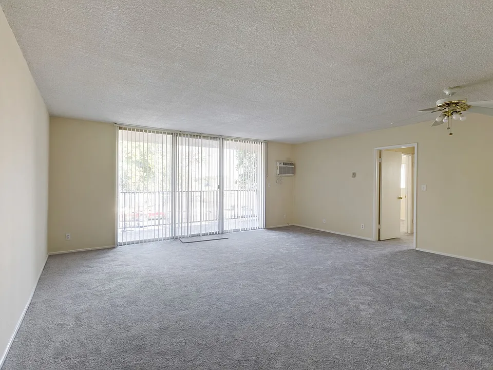 Lindley Apt