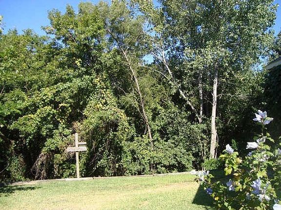 2nd image of 1811 Random Oaks Dr