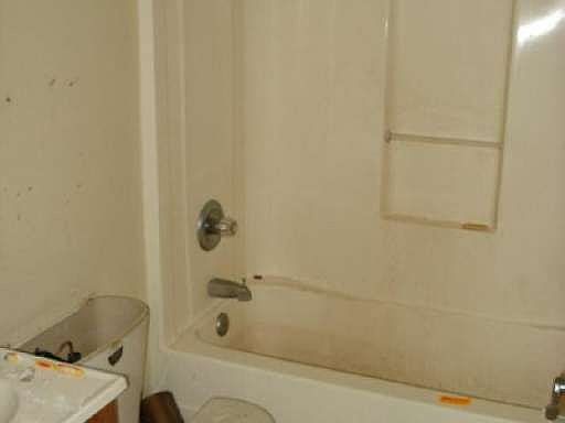 2nd image of 525 Hanson St