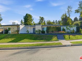 18202 Lake Encino Dr, Encino, CA 91316