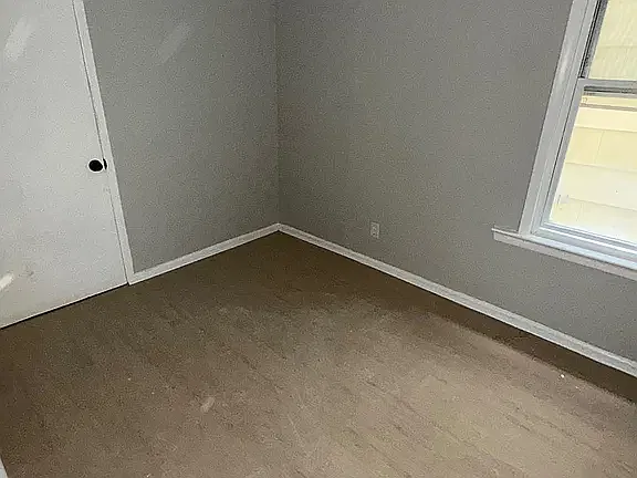 3 bed, 1000 sqft, $2,199 — Photo 3