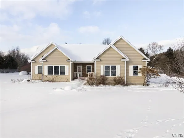 5562 Lakeview Ct, Hamilton, NY 13346