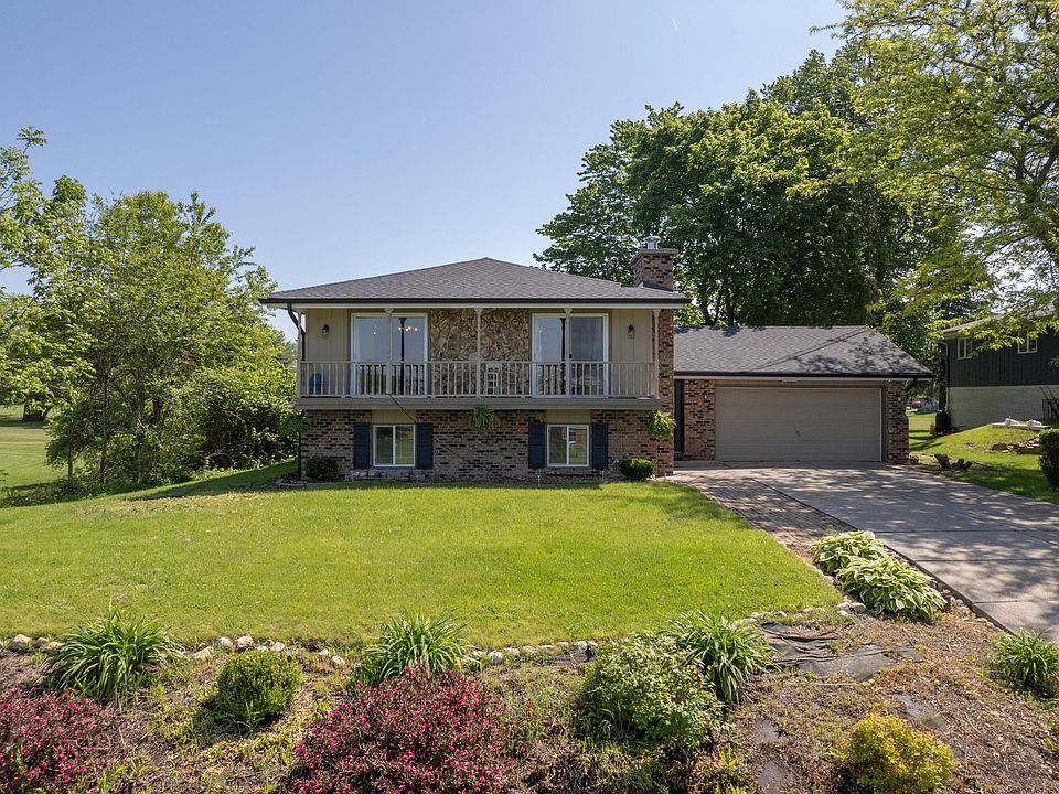 1st image of 2483 E Lakeshore Dr