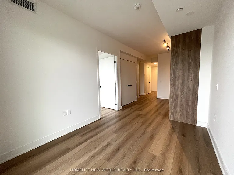 758 Dovercourt Rd #401 — Photo 7