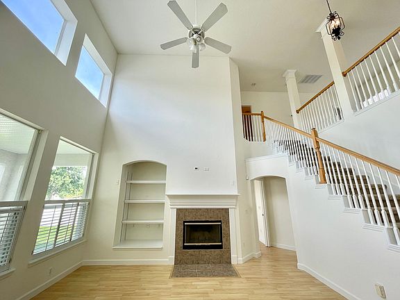 3rd image of 2550 Flowering Dogwood Dr