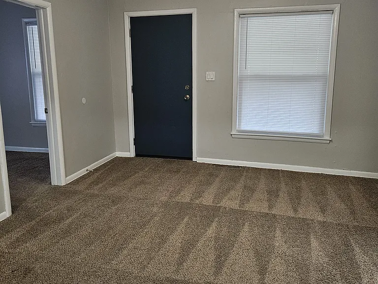 2520 Garfield St — Photo 2