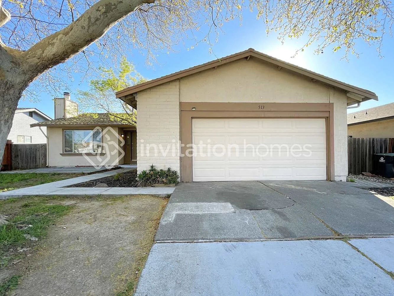 513 Hummingbird Way photo 1