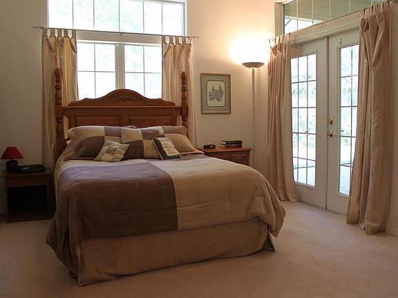 Master Bedroom w/French Doors to Lanai