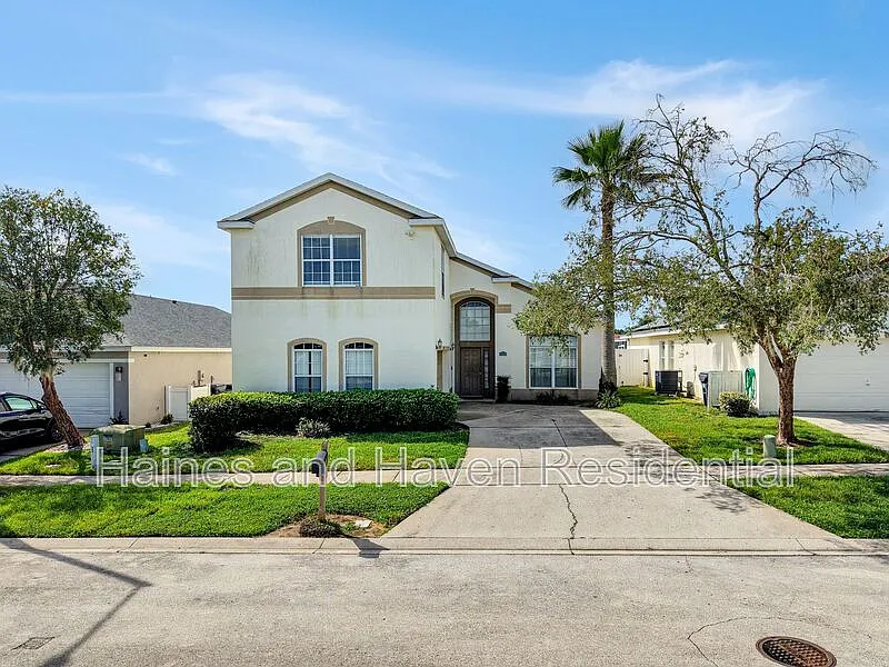 6 bed, 4.0 bath, 2776 sqft, $3,000 — Photo 2