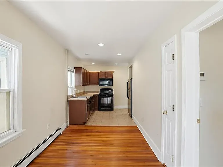 8 Mann Ave #1 — Photo 4