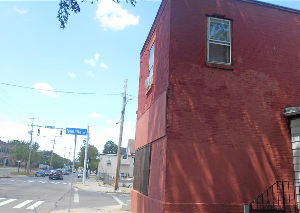 2nd image of 1502-1504 Clifford Ave