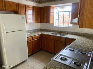 4th image of 7651 Medano Dr