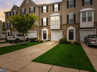 70 Benford Ln, Edgewater Park, NJ 08010