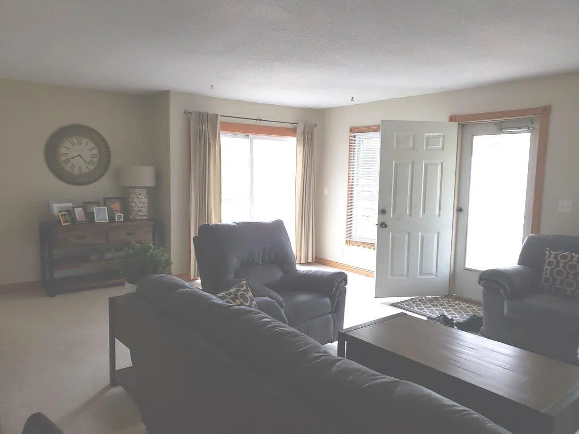814 NW Greenwood Street — Photo 2