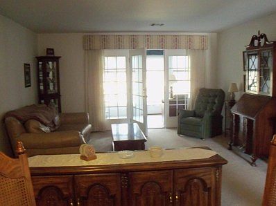 TO SUNROOM-LIVING ROOM
