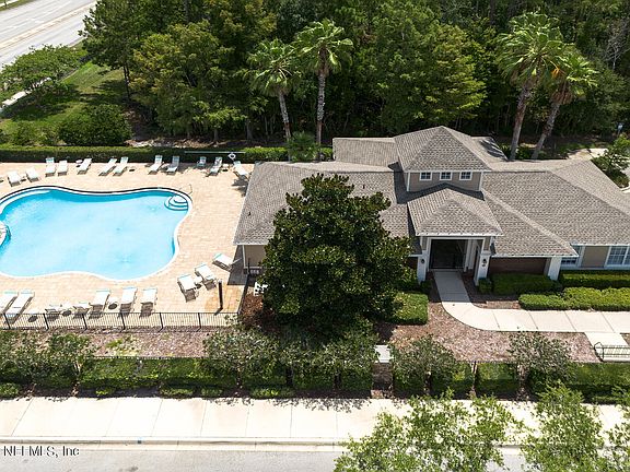 3rd image of 4111 CROWNWOOD Drive