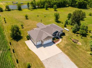 2878 Arabian Rd, Alburnett, IA 52202