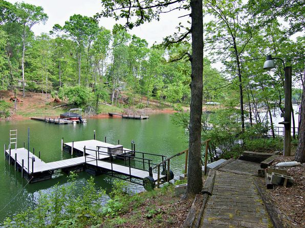 1101 Cherokee Rd, Townville, SC 29689