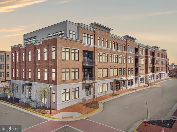 2 Stationmaster St SE APT 202, Leesburg, VA 20175