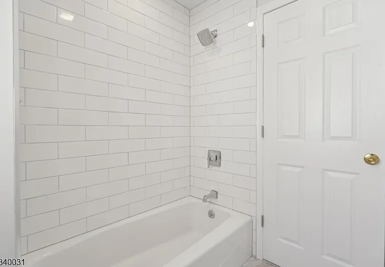 403 Abington Ave #2 — Photo 15