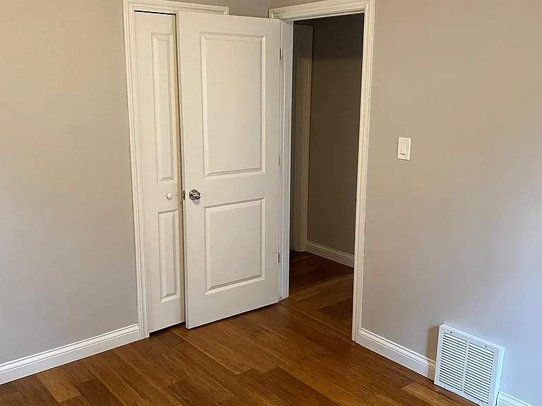 2427 Cambridge Rd — Photo 9