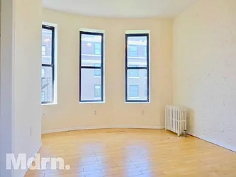 Rented by Mdrn Residential