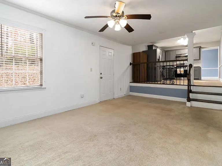 888 Chartley Dr — Photo 12