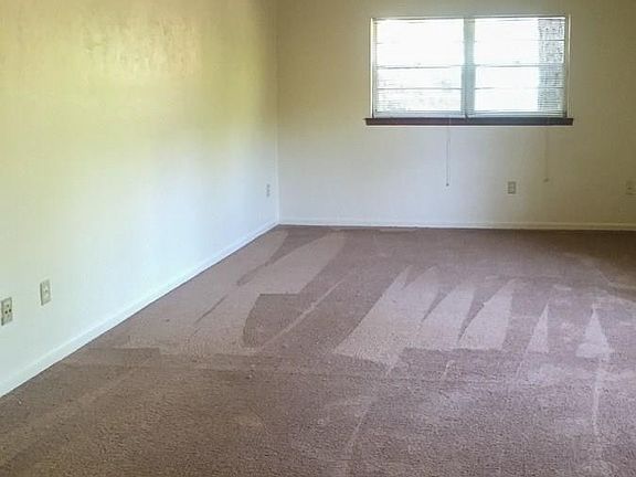 3rd image of 10225 NW 25th Pl