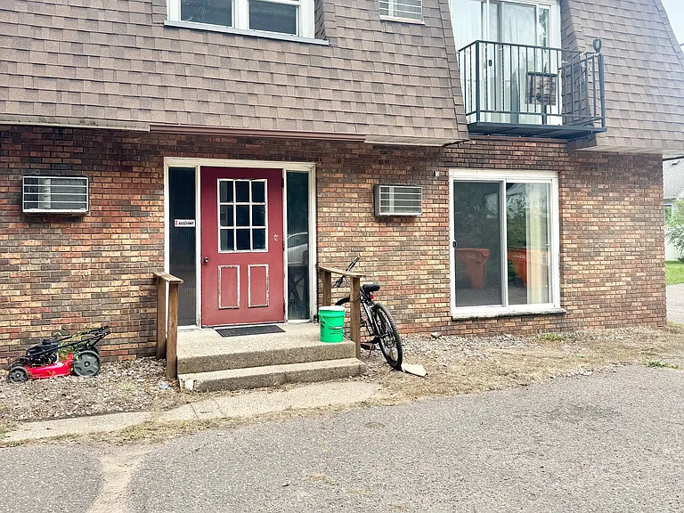 831 Barland St #F2 — Photo 6
