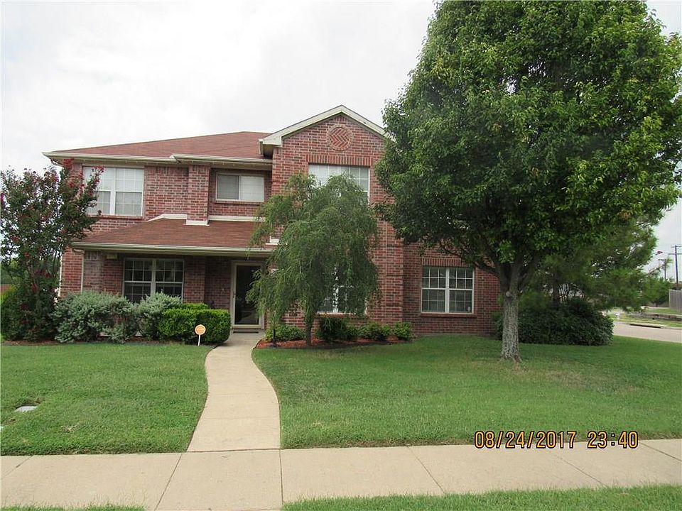 1st image of 301 Birchwood Ln