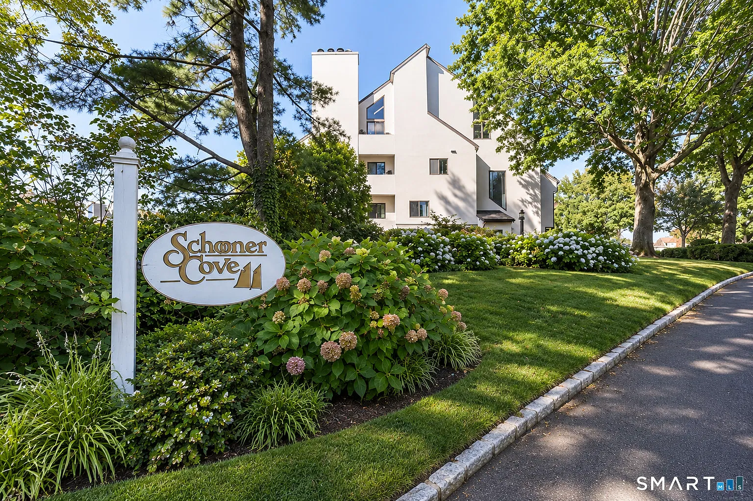 2 bed, 2.5 bath, 1430 sqft, $6,500 — Photo 3