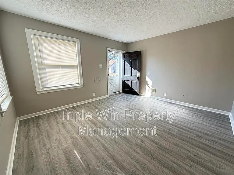 3915 Itaska St — Photo 10