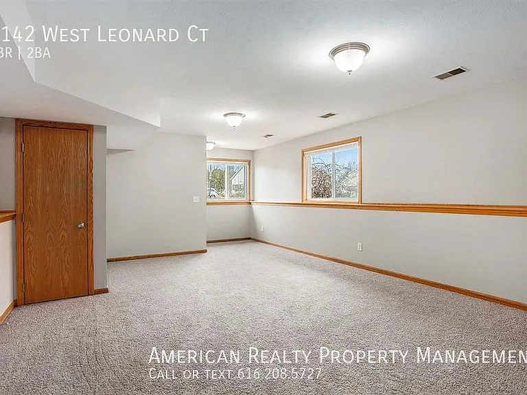 1142 W Leonard Ct NW — Photo 7