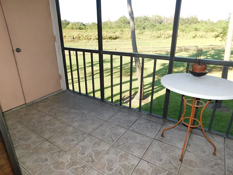 112 Woodlands Ct — Photo 15