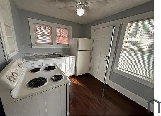 3rd image of 1363 1/2 15th St S
