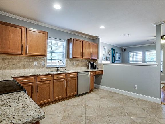4th image of 6616 Wellston Ln