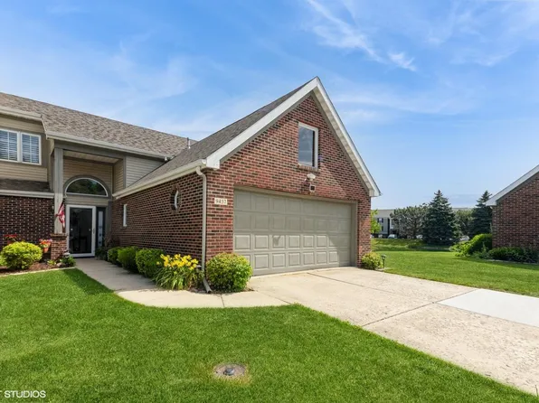 9457 Van Buren Ct, Crown Point, IN 46307