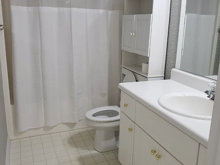 1218 Kendal Ct — Photo 4