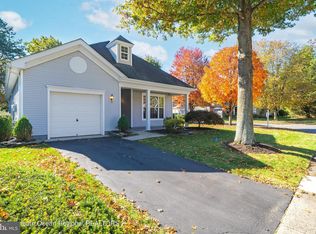 26 Spring Valley Dr, Lakewood, NJ 08701