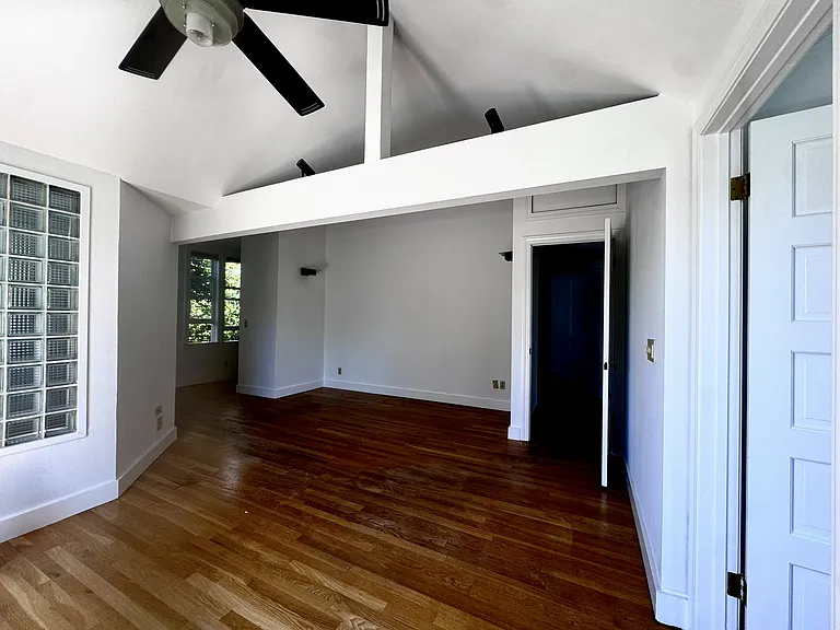 Grandview Rd — Photo 18