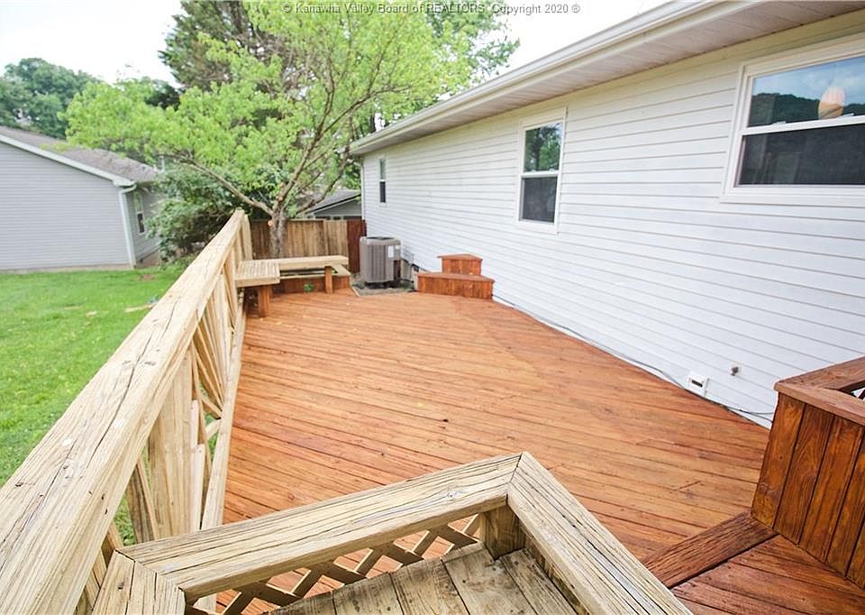 5306 Katie Ln, Cross Lanes, WV 25313 | Zillow