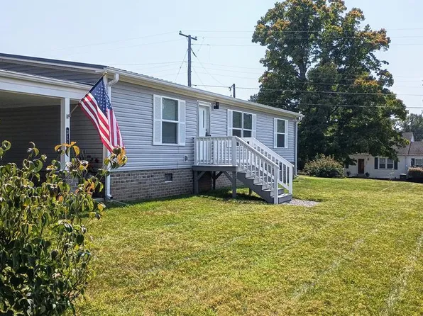 311 East St, Clarksville, VA 23927