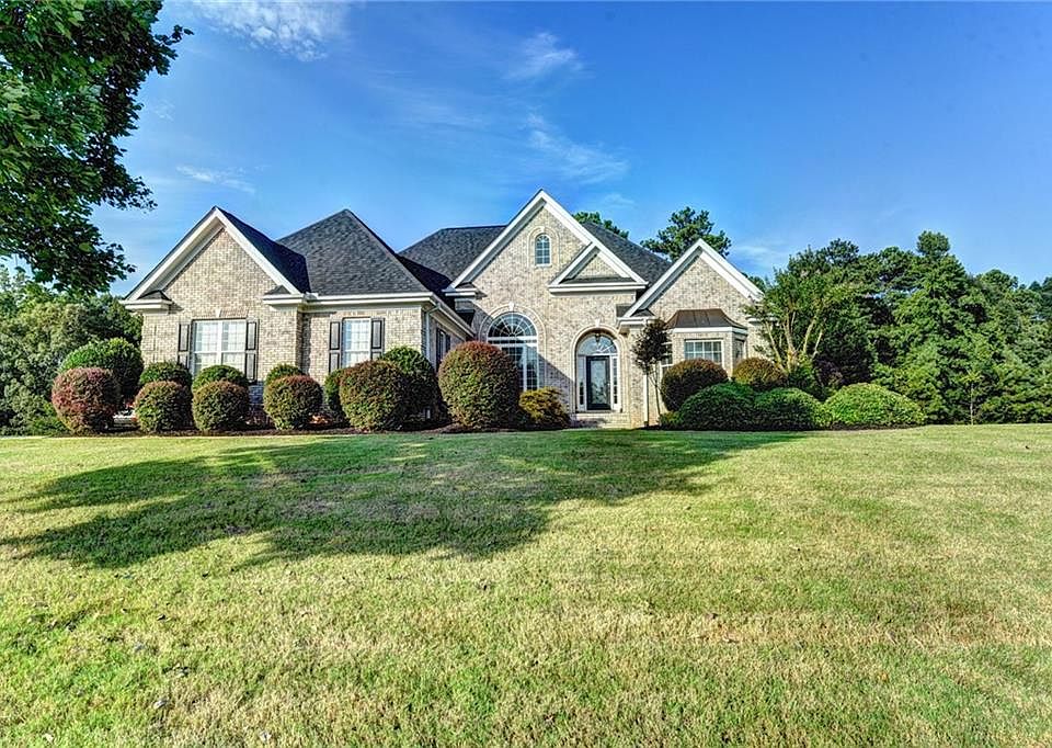 1st image of 453 Thomas Dr